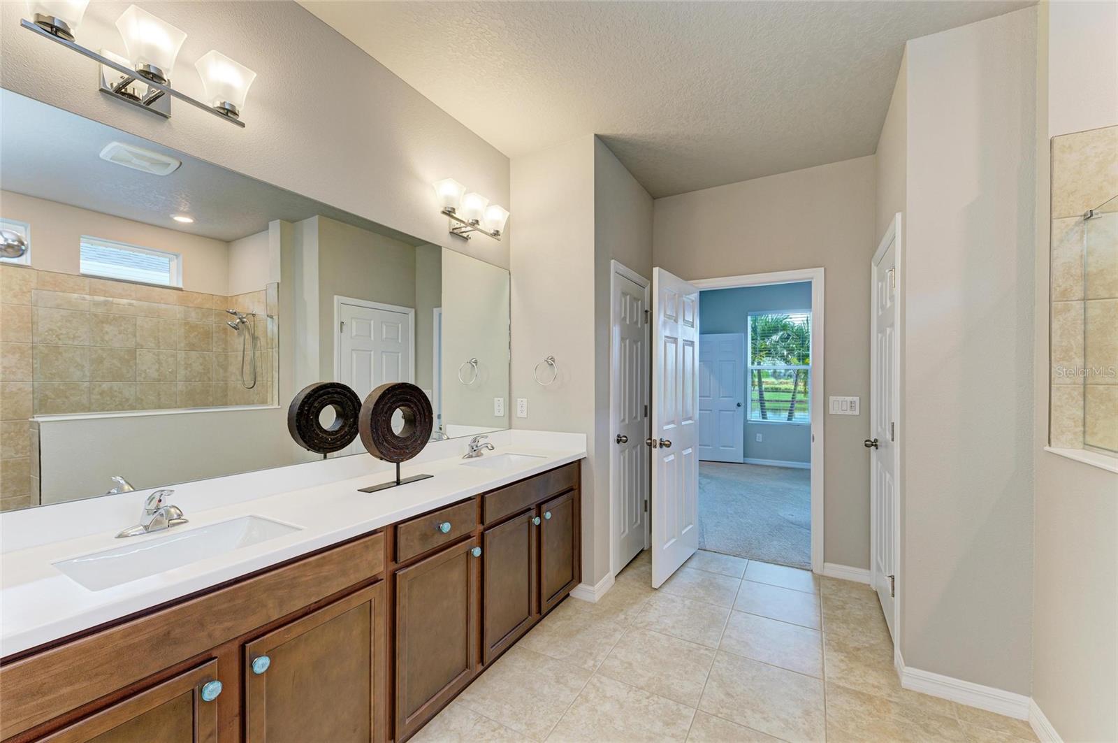 Image 31 of 79 For 8009 Trimbelle Terrace