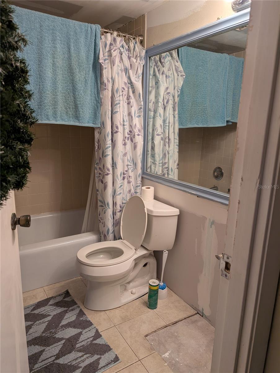 Image 9 of 14 For 2763 Woodgate Lane 201