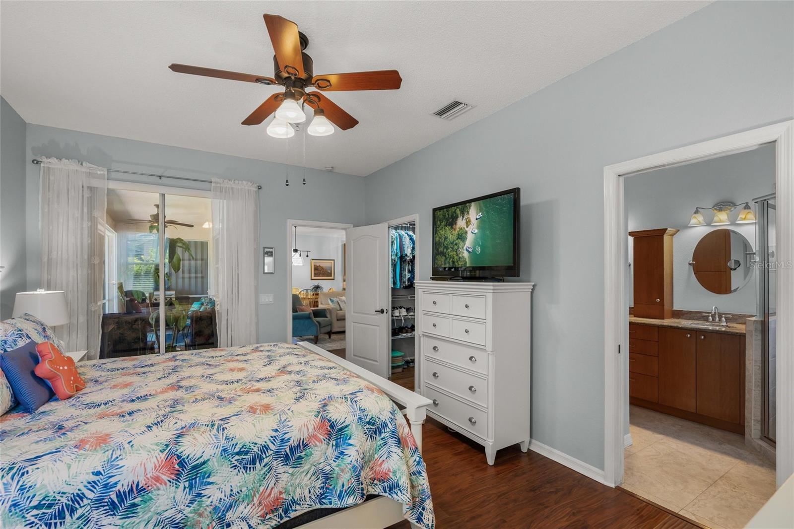 Image 17 of 35 For 4098 Westbourne Circle