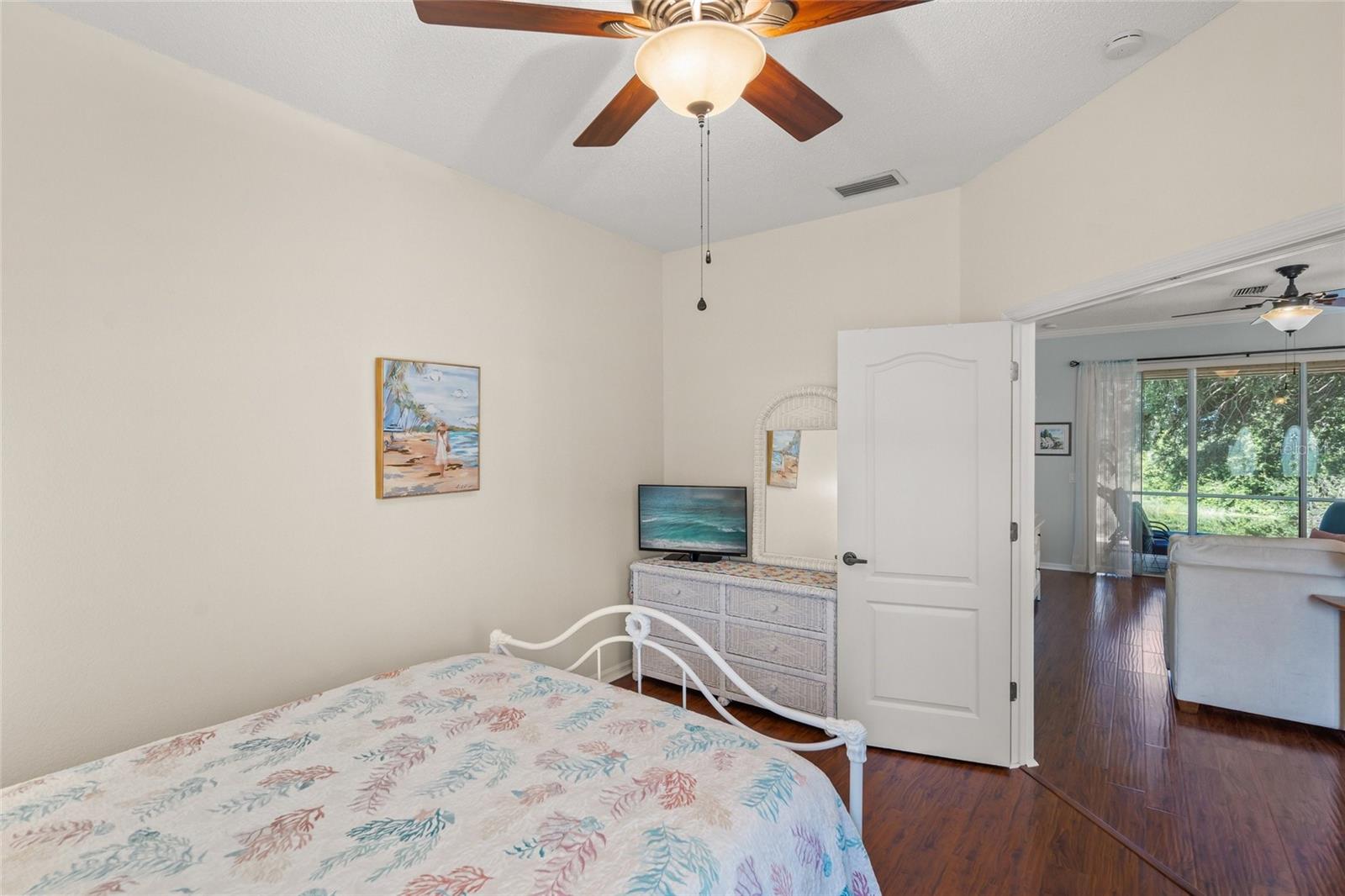 Image 25 of 35 For 4098 Westbourne Circle