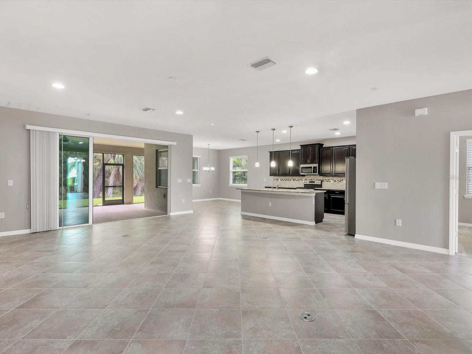 Image 10 of 58 For 15309 Trinity Fall Way