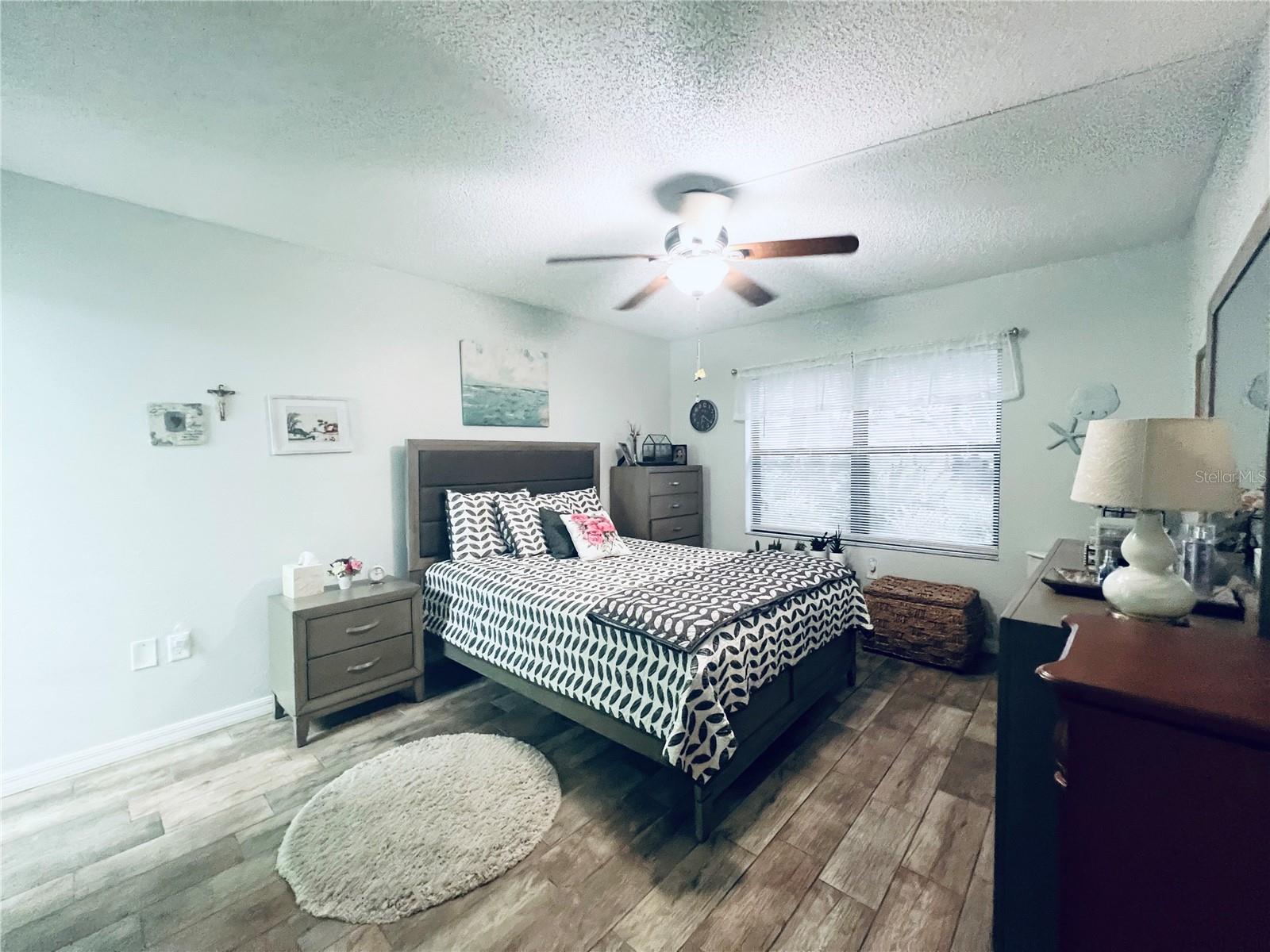 Image 13 of 29 For 515 30th Avenue W H111