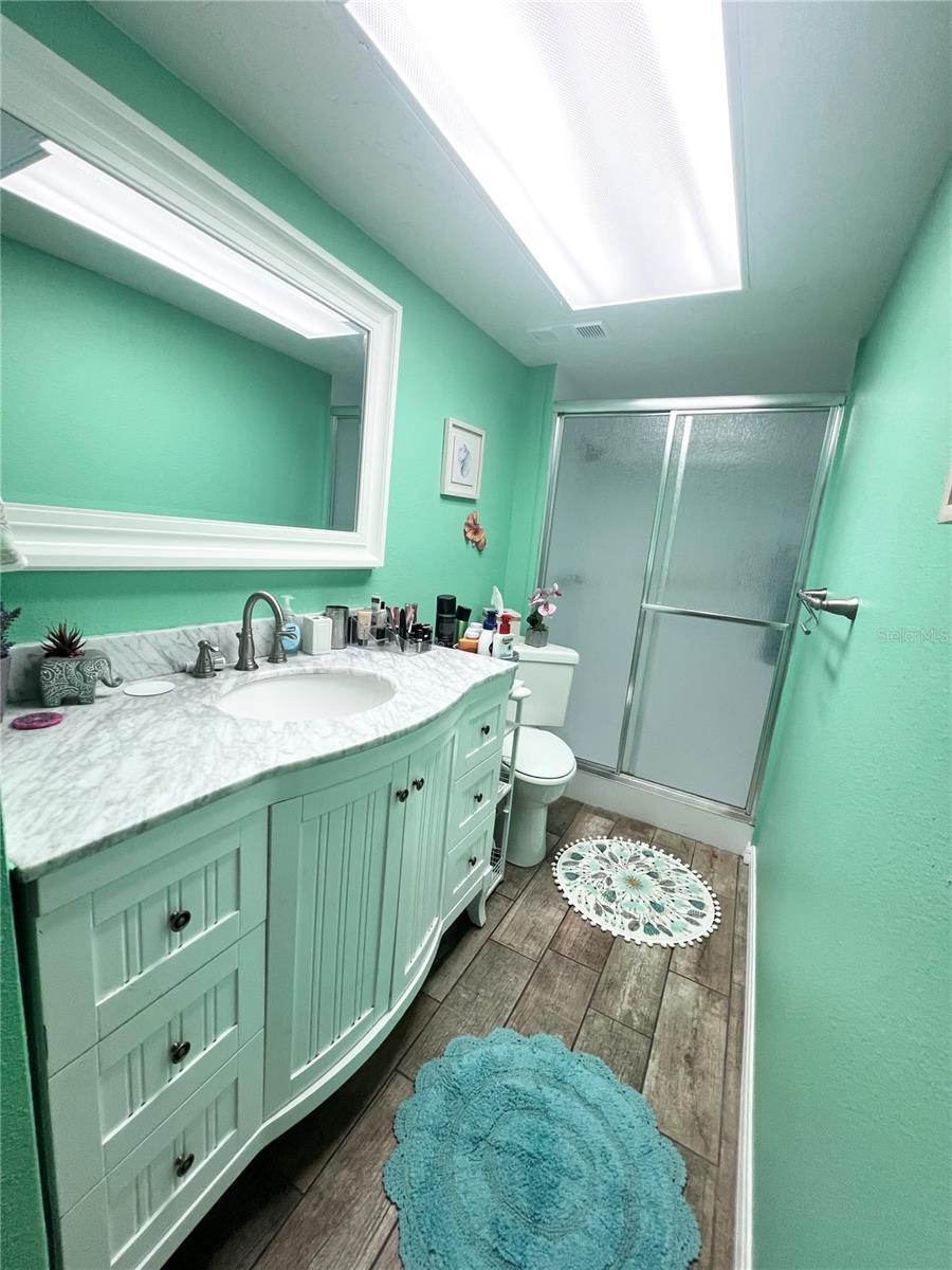 Image 15 of 29 For 515 30th Avenue W H111