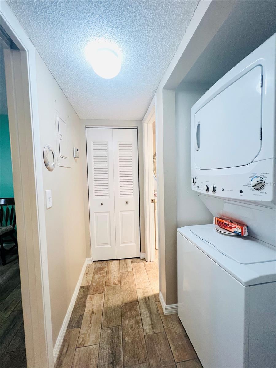 Image 19 of 29 For 515 30th Avenue W H111