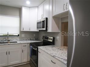 Image 10 of 53 For 376 Oak Hill Drive 36