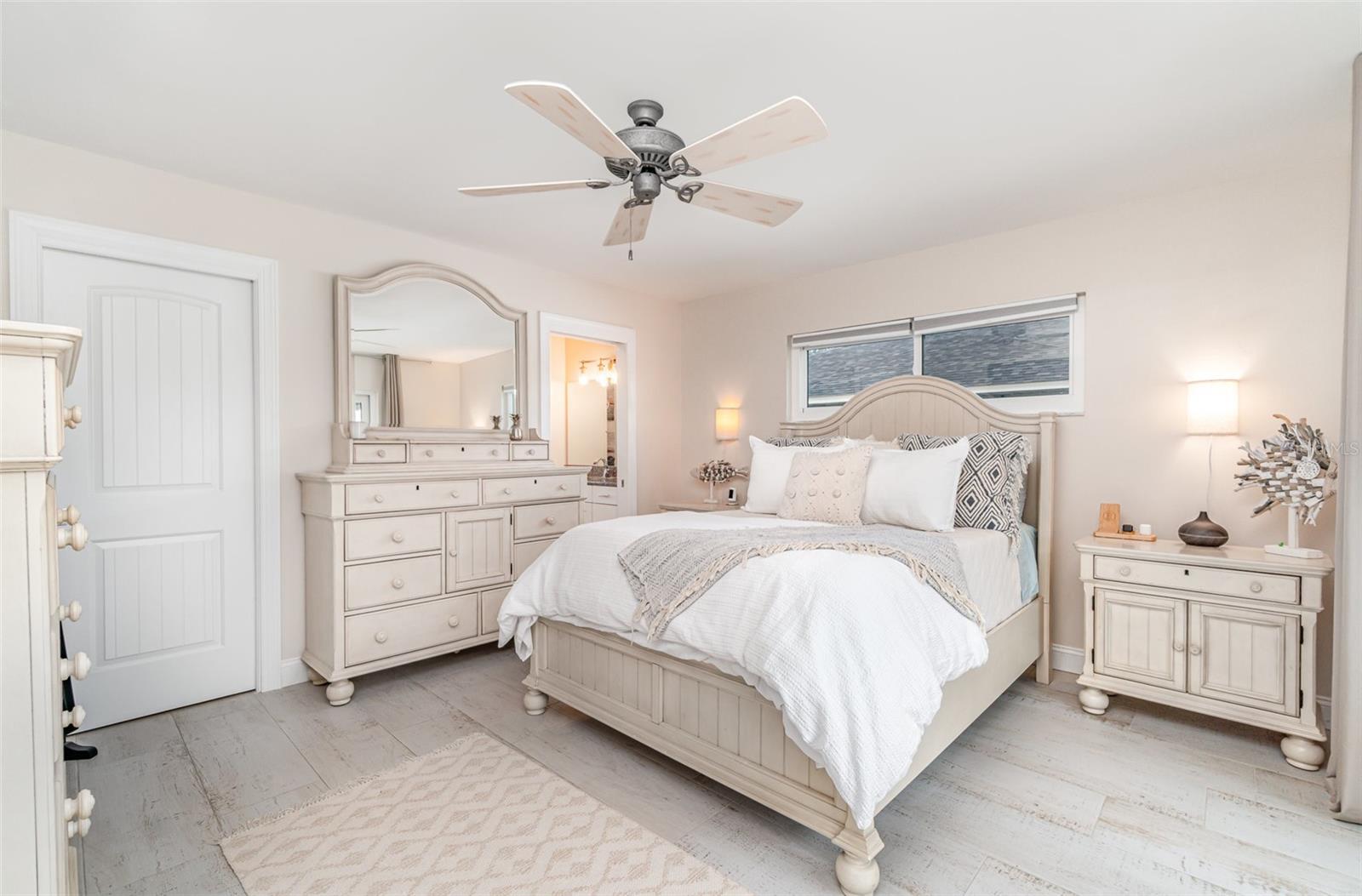 Image 14 of 36 For 7612 22nd Avenue W