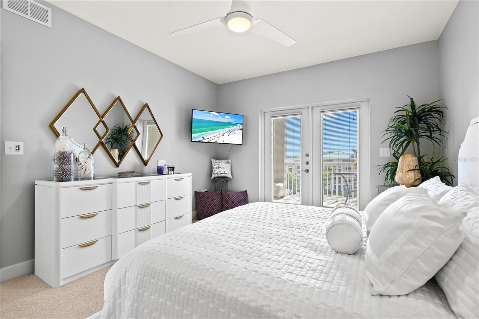 Image 11 of 36 For 808 3rd Avenue W 514
