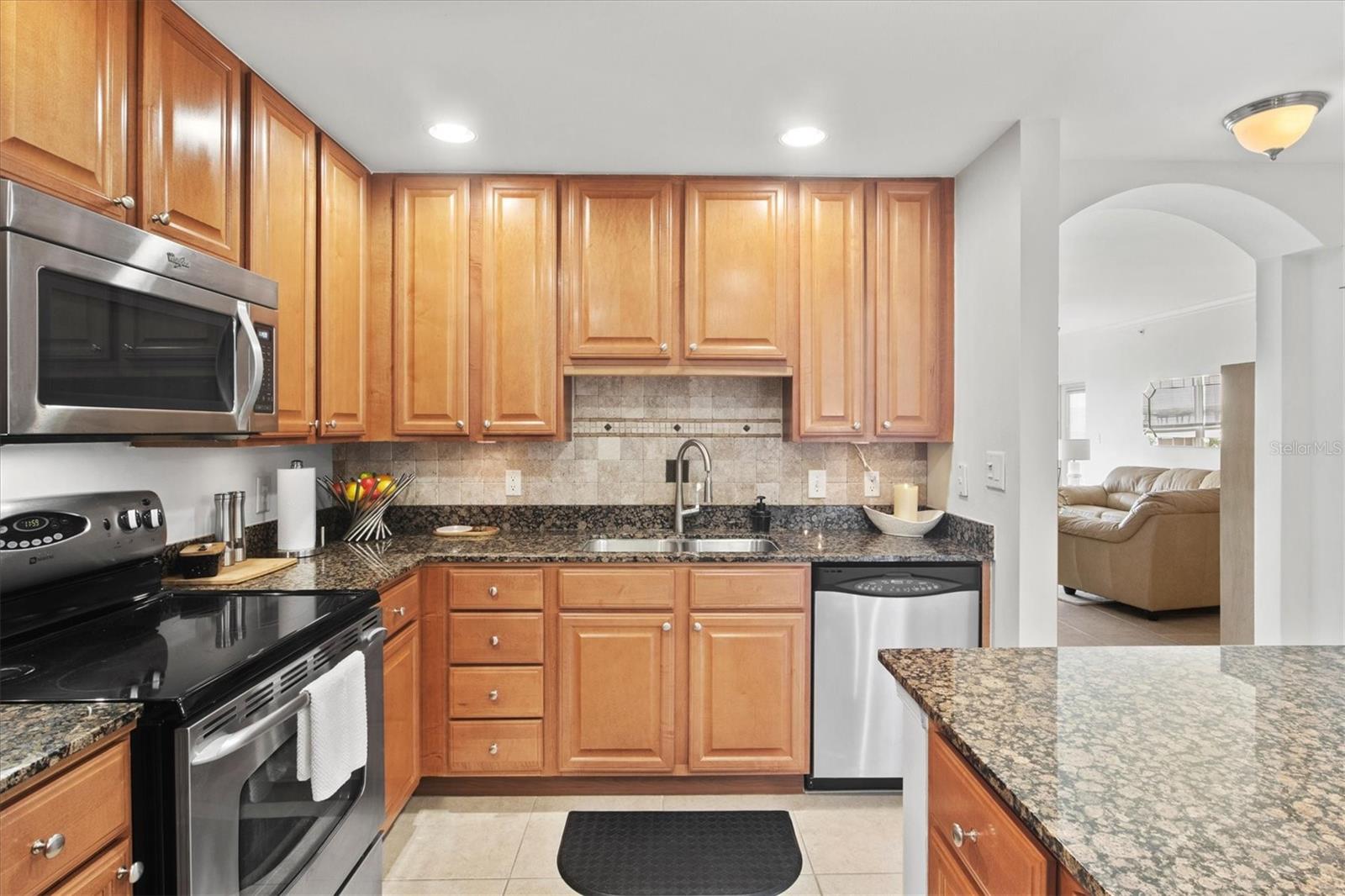 Image 5 of 36 For 808 3rd Avenue W 514