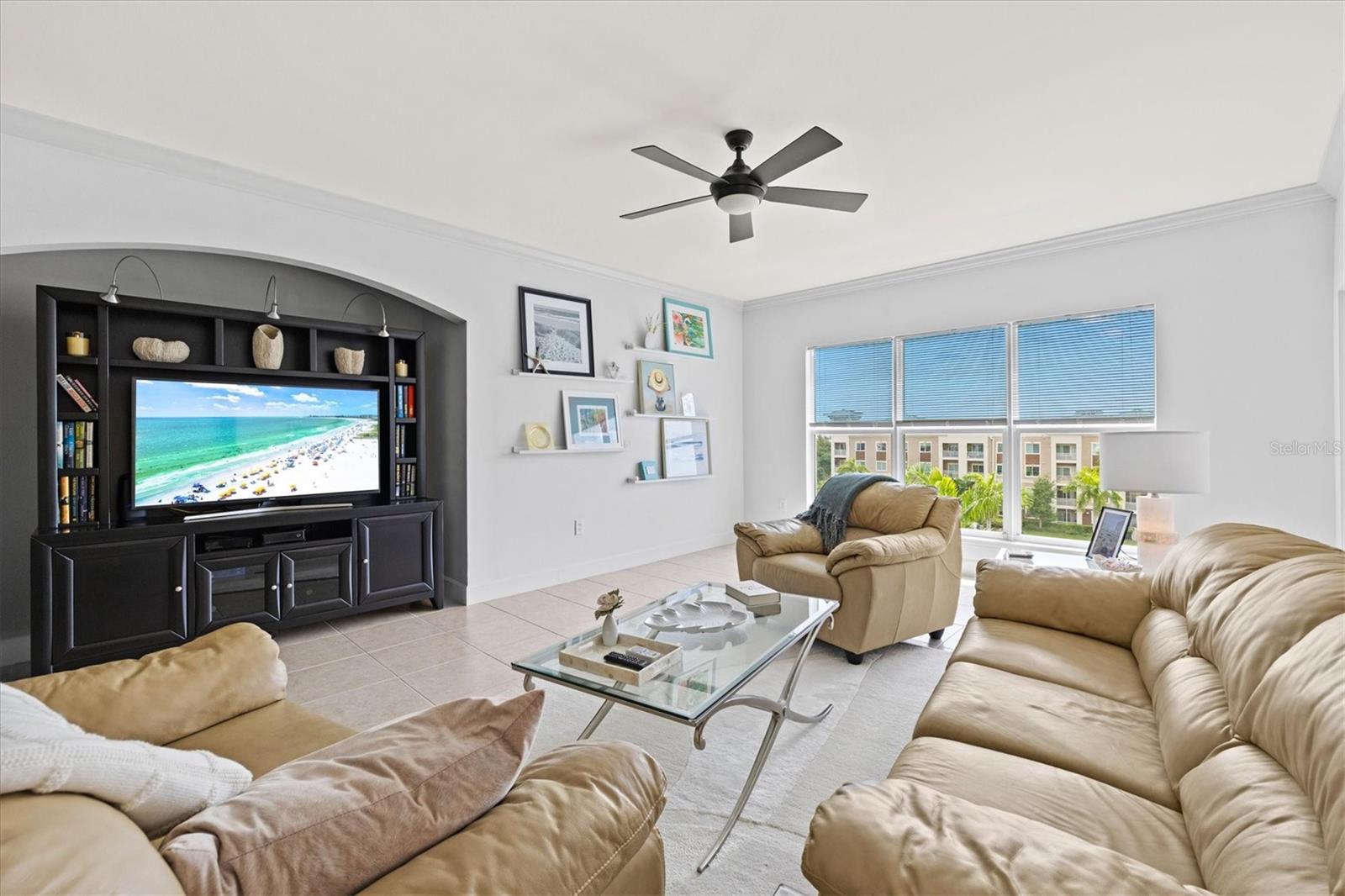 Image 7 of 36 For 808 3rd Avenue W 514