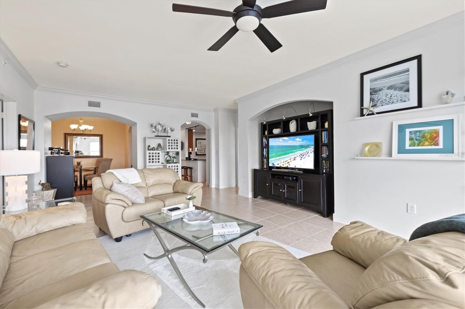Image 9 of 36 For 808 3rd Avenue W 514