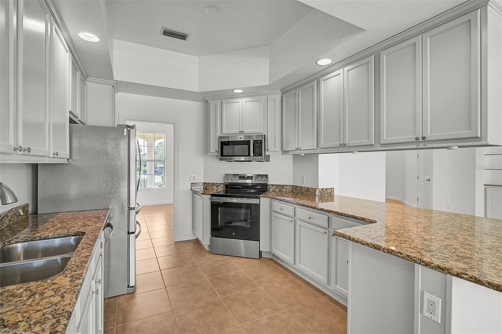 Image 13 of 63 For 5901 Mariposa Lane