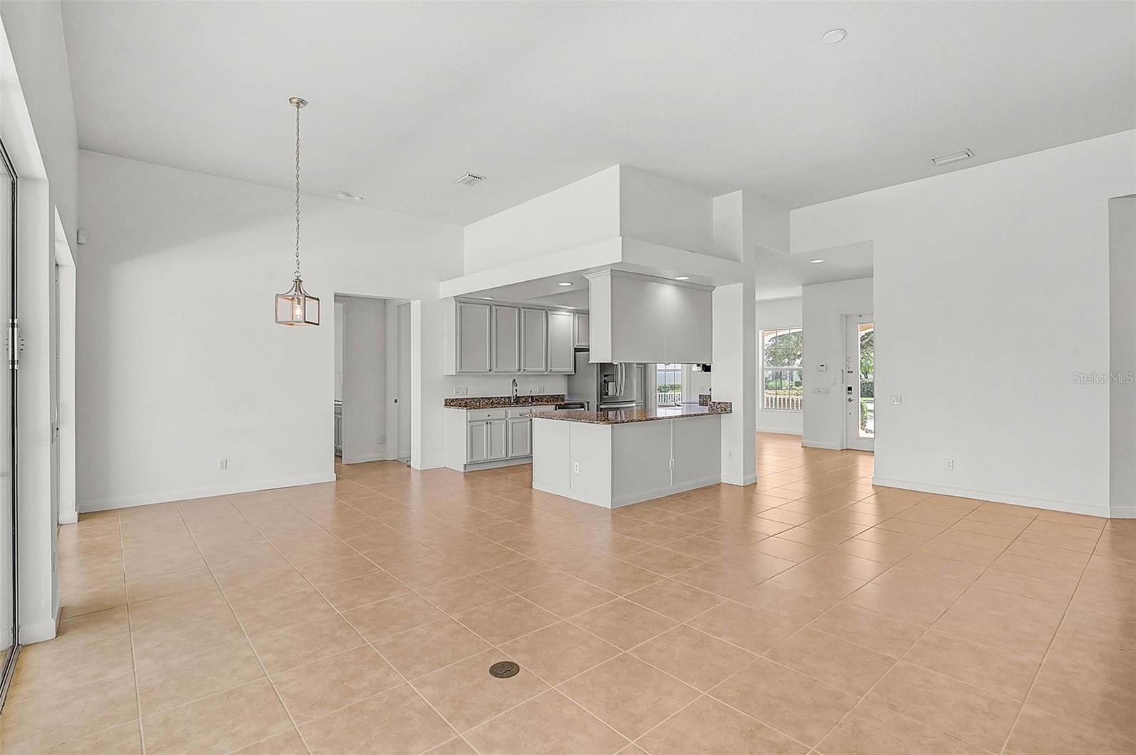 Image 17 of 63 For 5901 Mariposa Lane