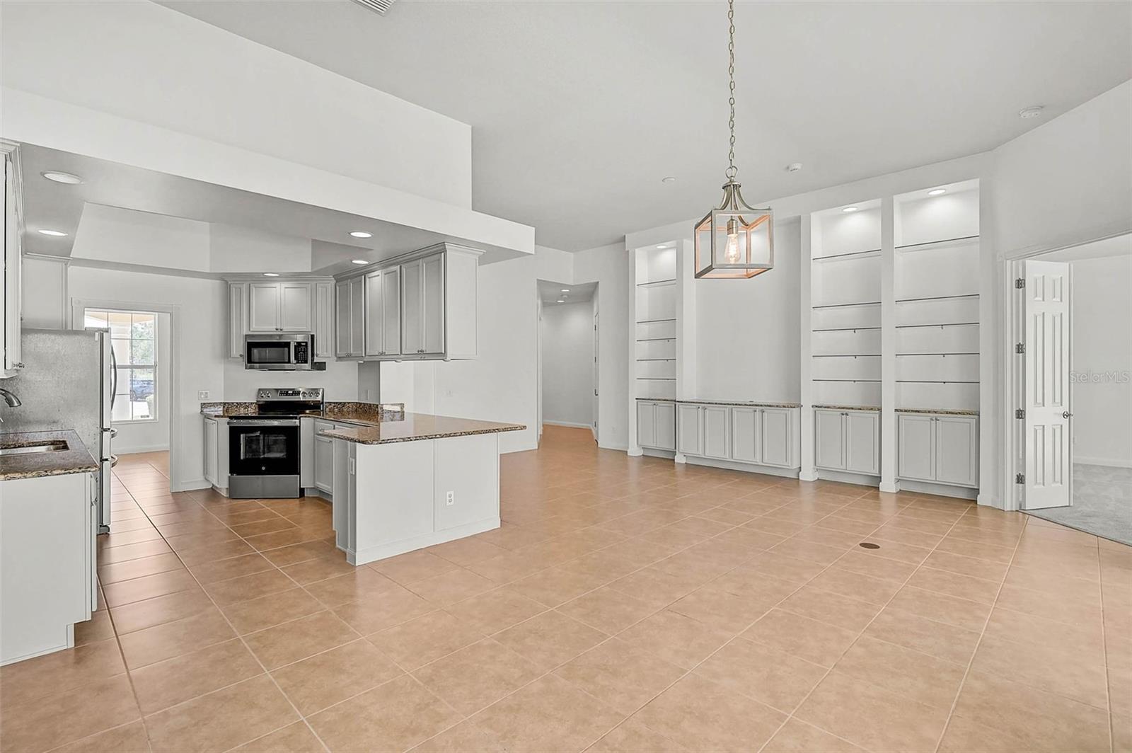 Image 18 of 63 For 5901 Mariposa Lane