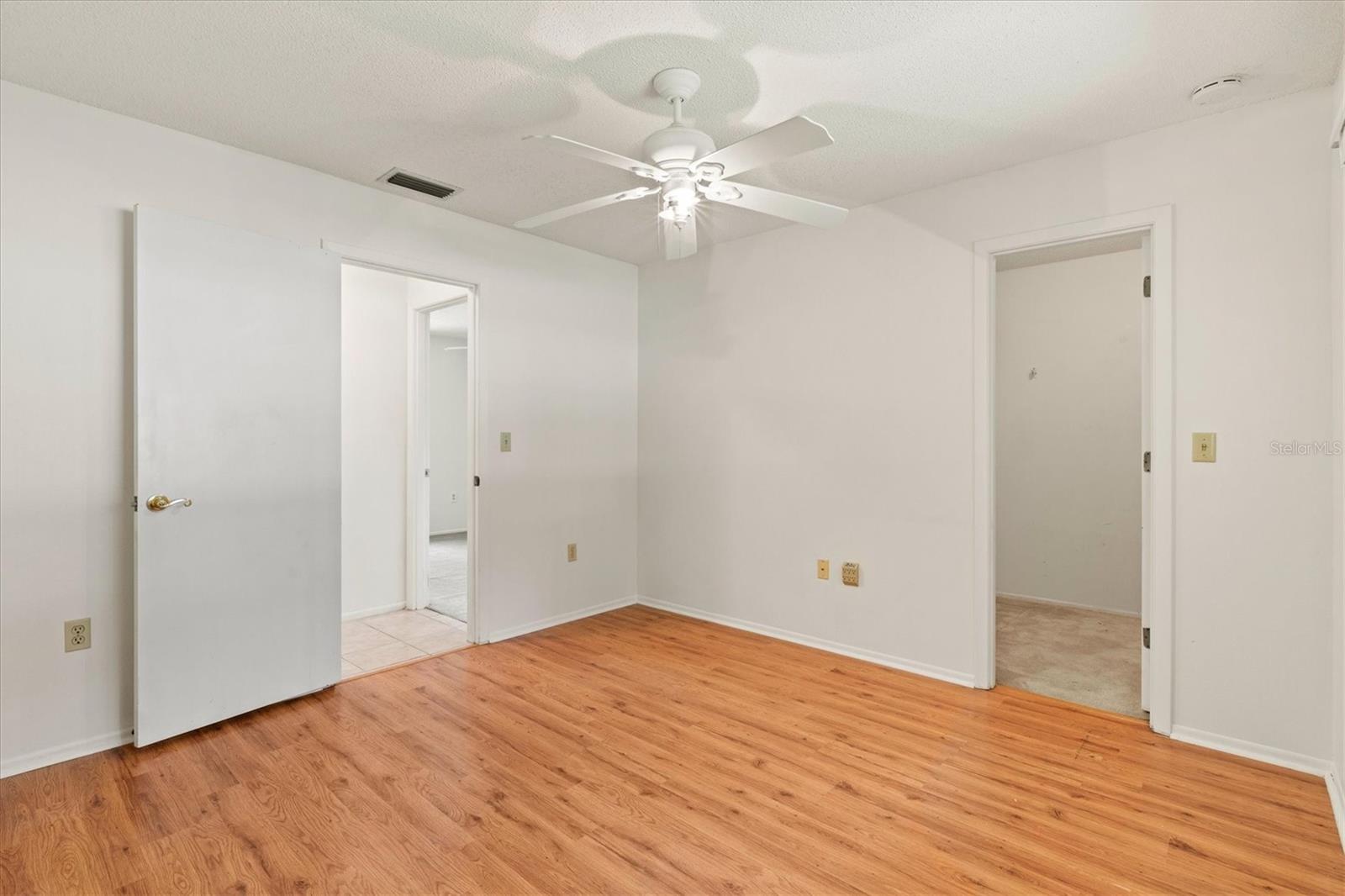 Image 23 of 48 For 3799 Aster Drive