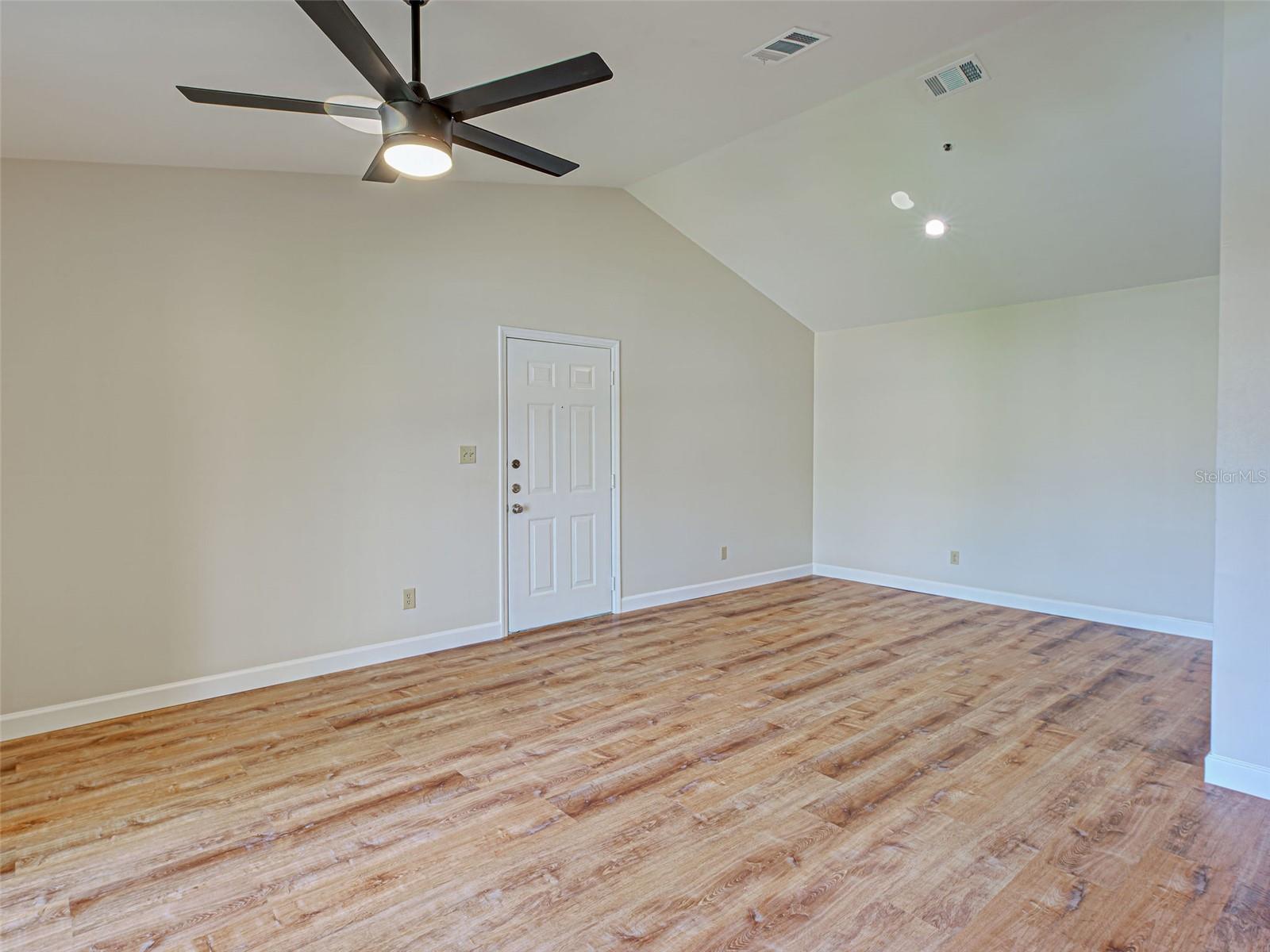 Image 12 of 54 For 4008 Crockers Lake Boulevard 22