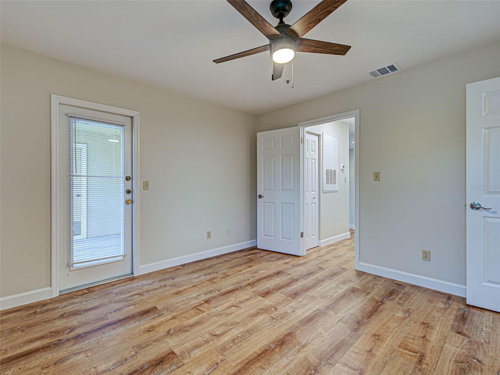 Image 24 of 54 For 4008 Crockers Lake Boulevard 22