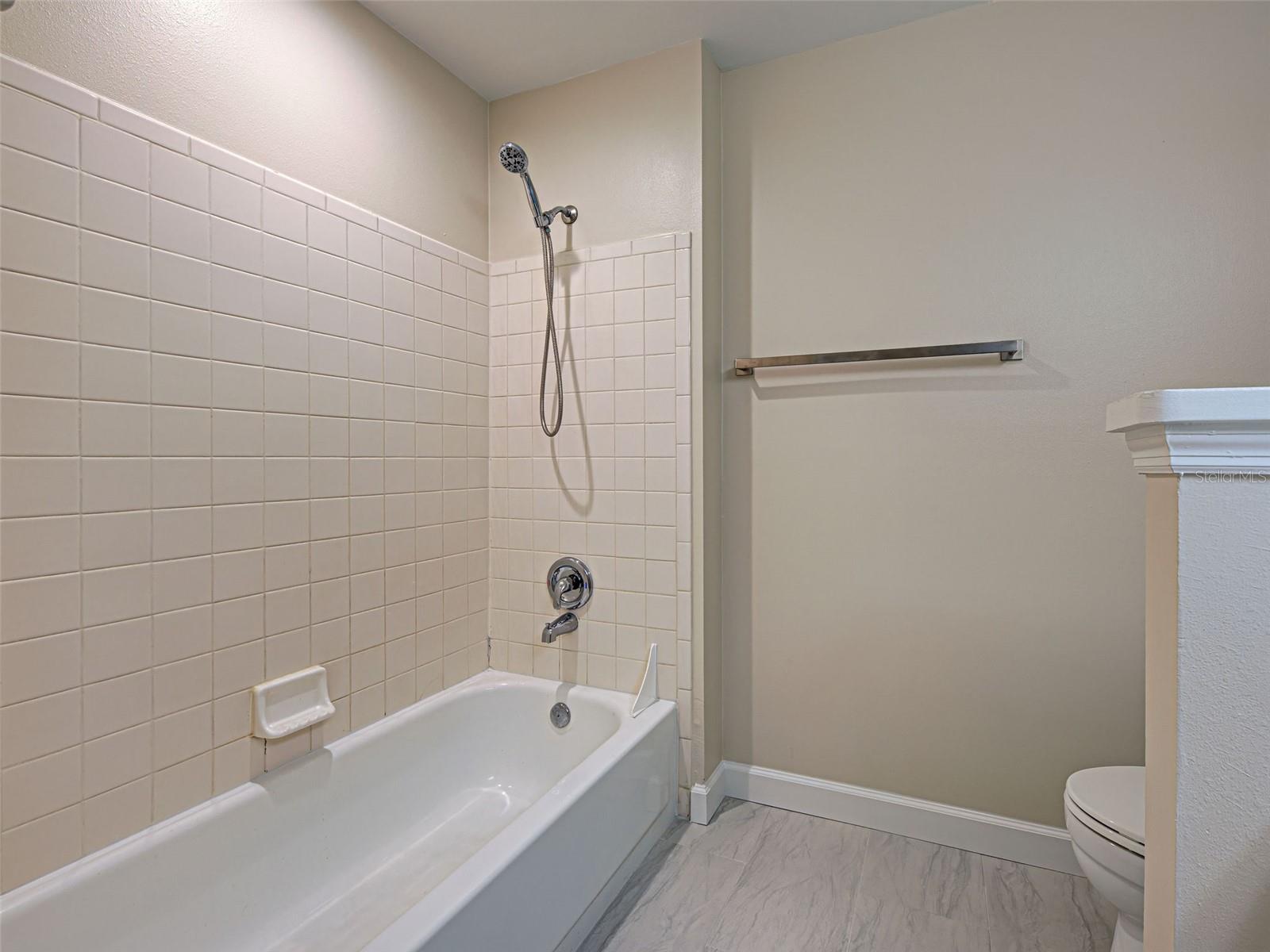 Image 31 of 54 For 4008 Crockers Lake Boulevard 22