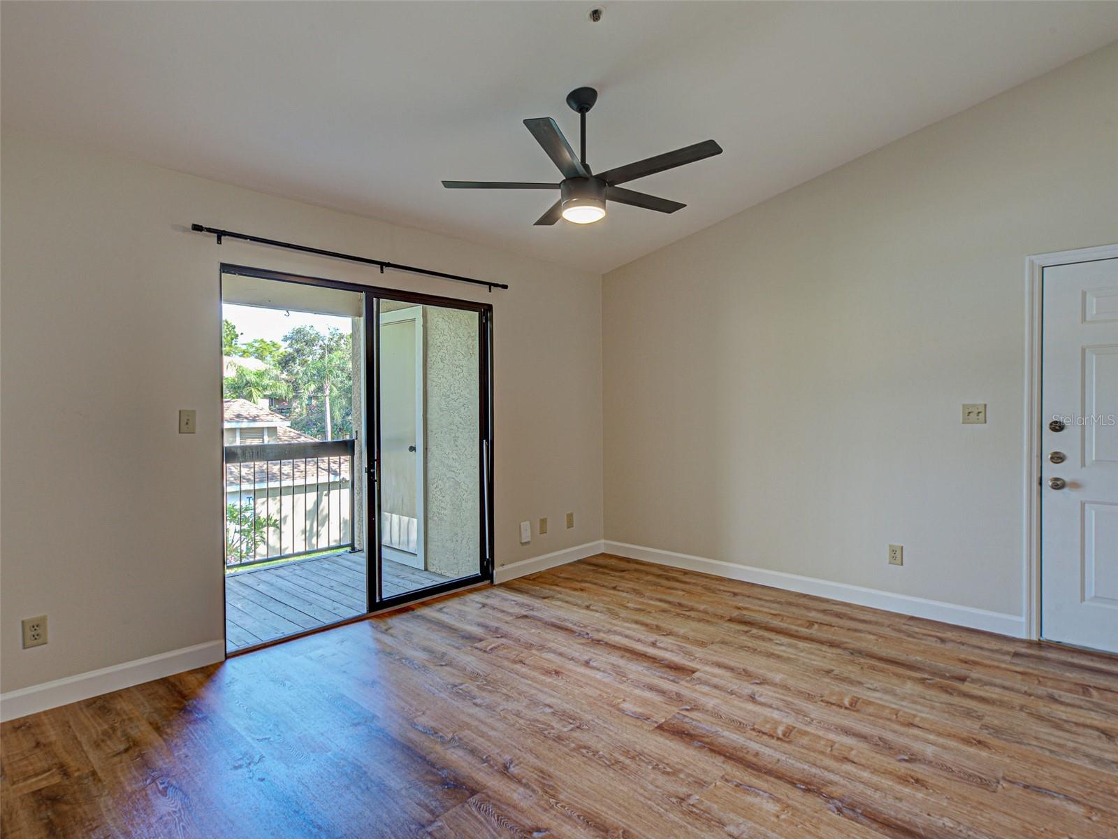 Image 6 of 54 For 4008 Crockers Lake Boulevard 22