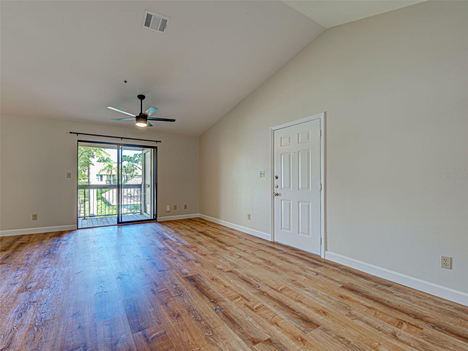 Image 9 of 54 For 4008 Crockers Lake Boulevard 22