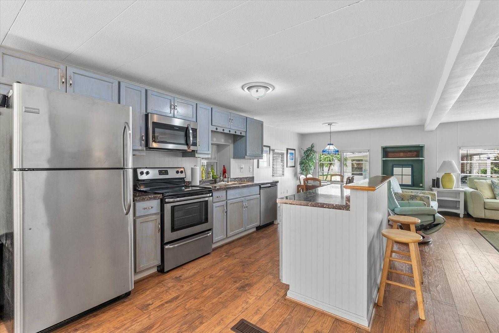 Image 12 of 34 For 5316 53rd Avenue E B2