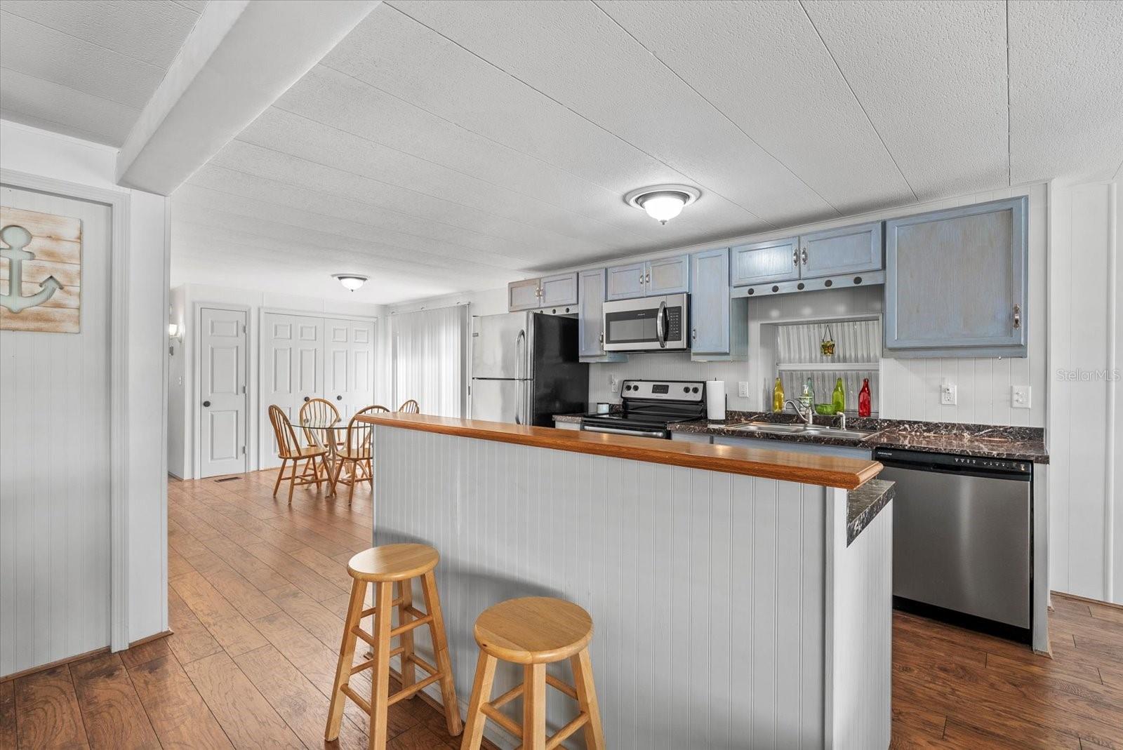 Image 13 of 34 For 5316 53rd Avenue E B2
