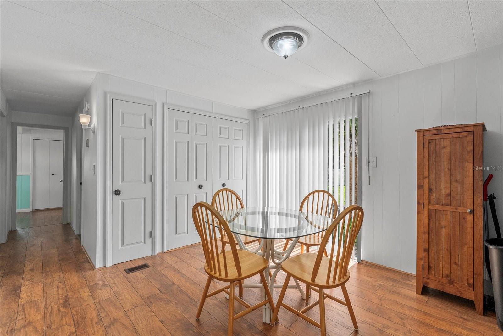 Image 14 of 34 For 5316 53rd Avenue E B2