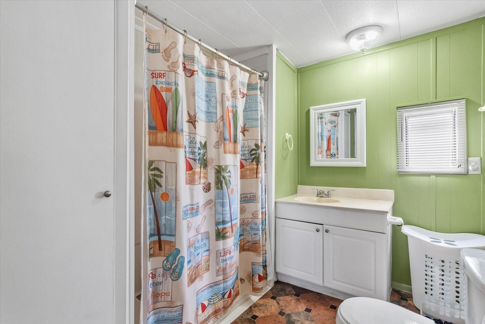 Image 17 of 34 For 5316 53rd Avenue E B2