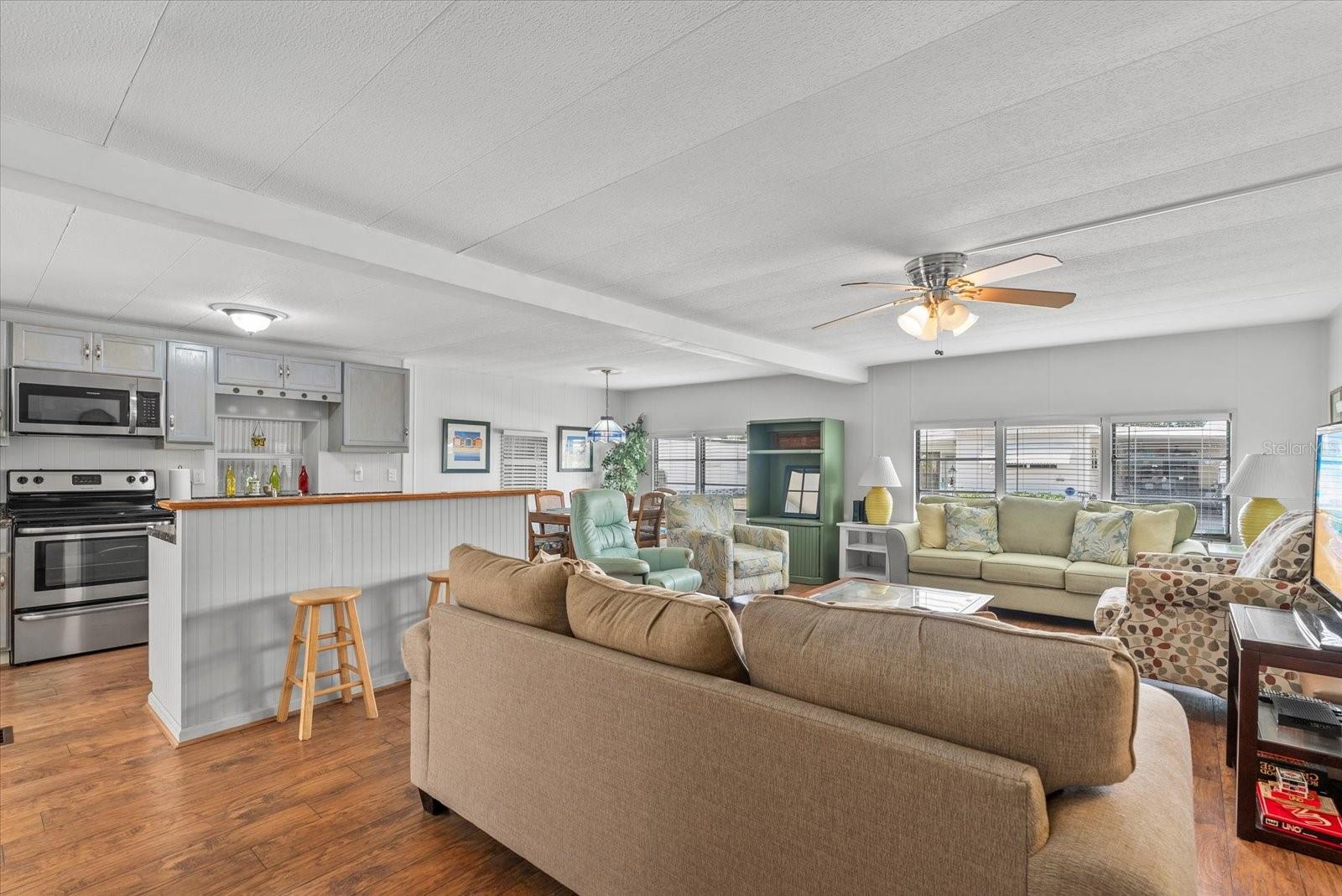 Image 5 of 34 For 5316 53rd Avenue E B2