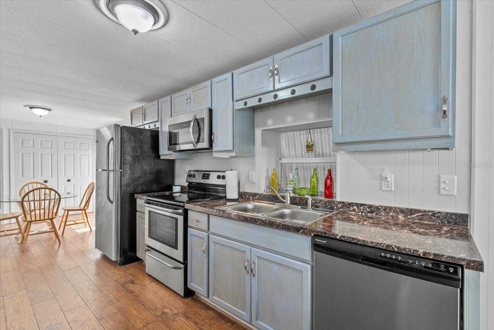 Image 8 of 34 For 5316 53rd Avenue E B2