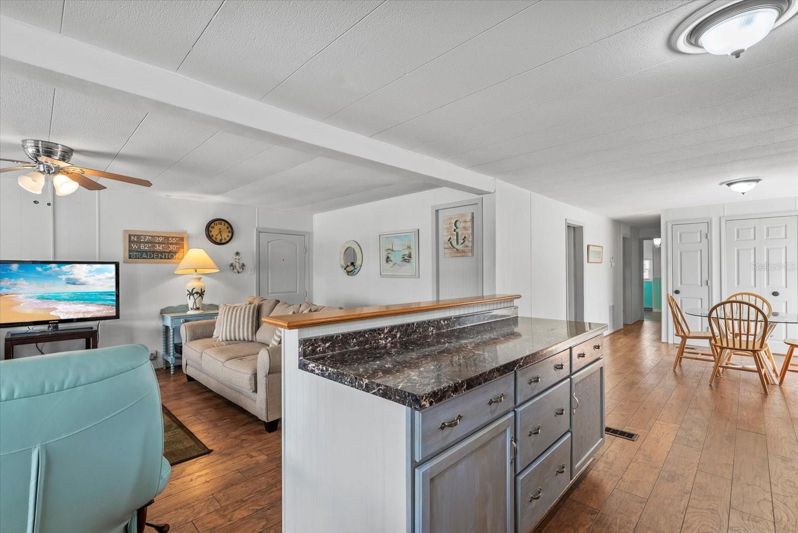 Image 9 of 34 For 5316 53rd Avenue E B2