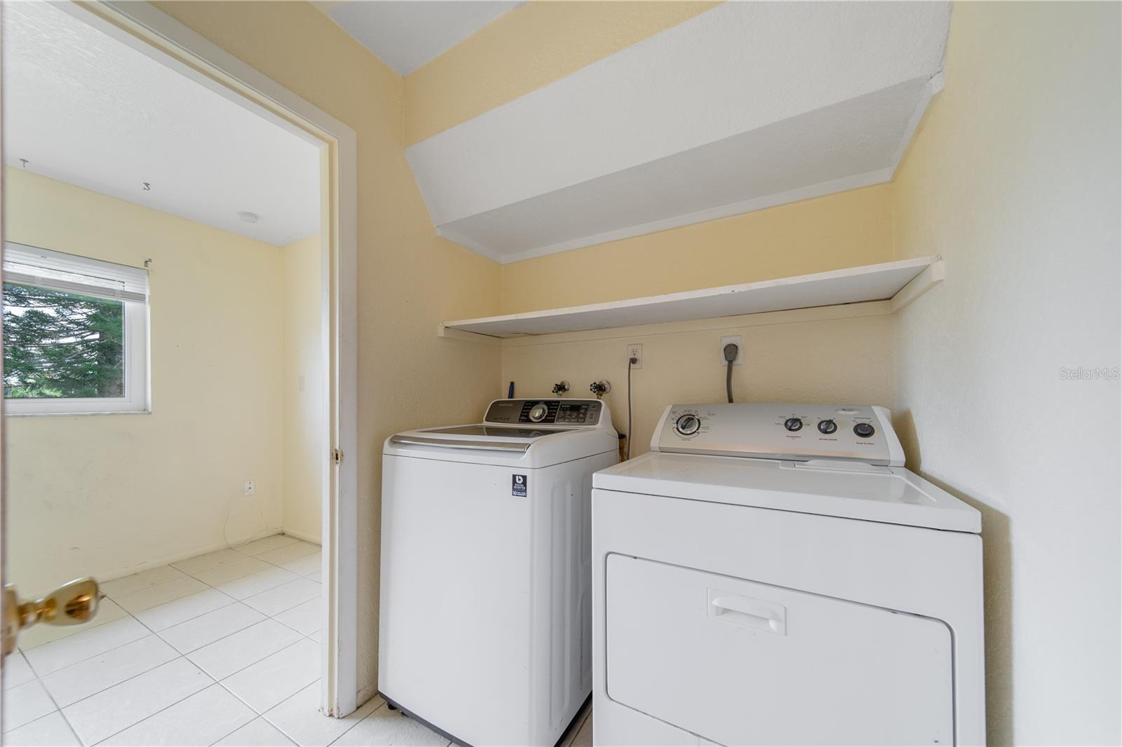 Image 15 of 32 For 4045 Conway Boulevard