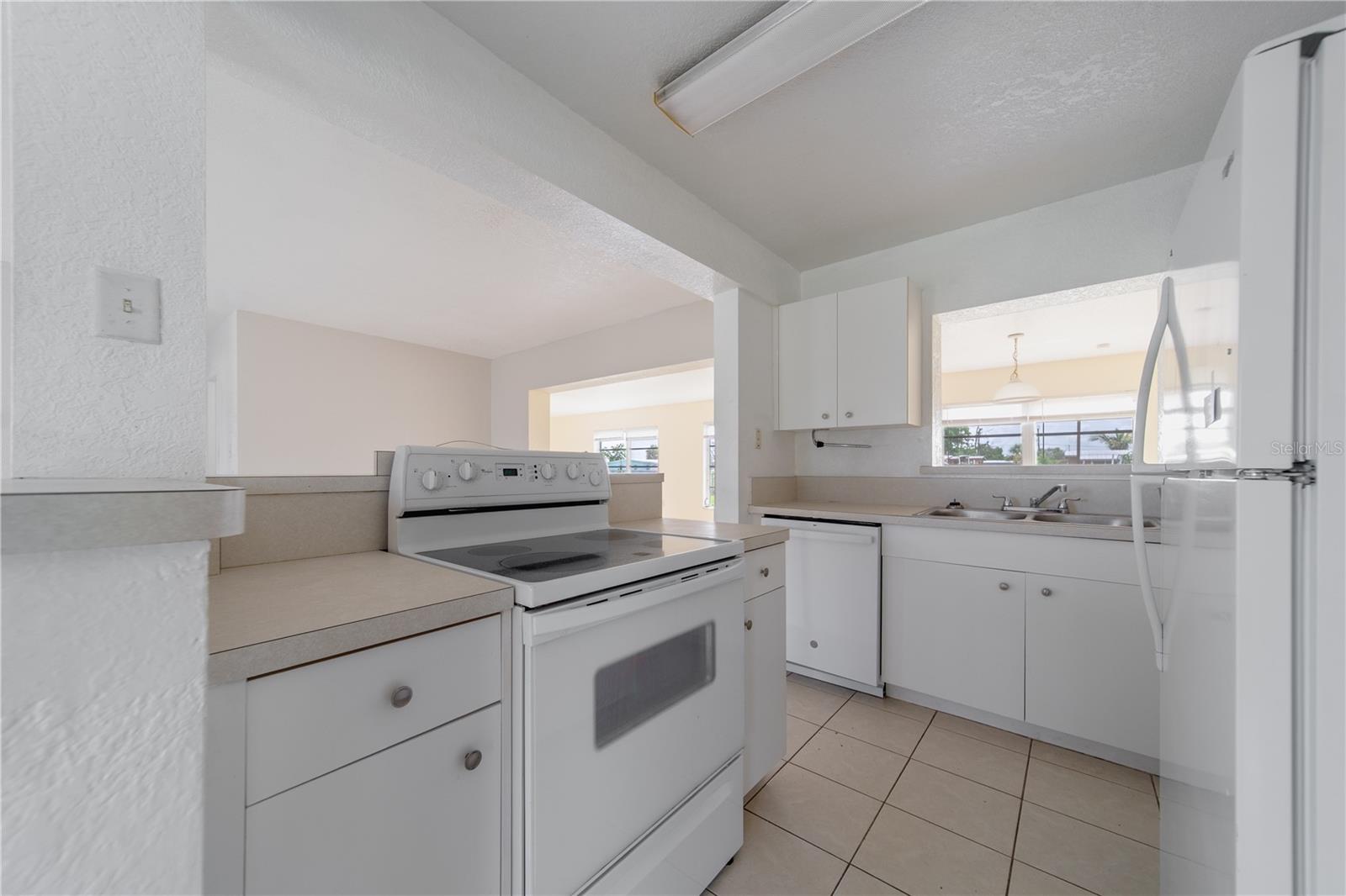 Image 19 of 32 For 4045 Conway Boulevard