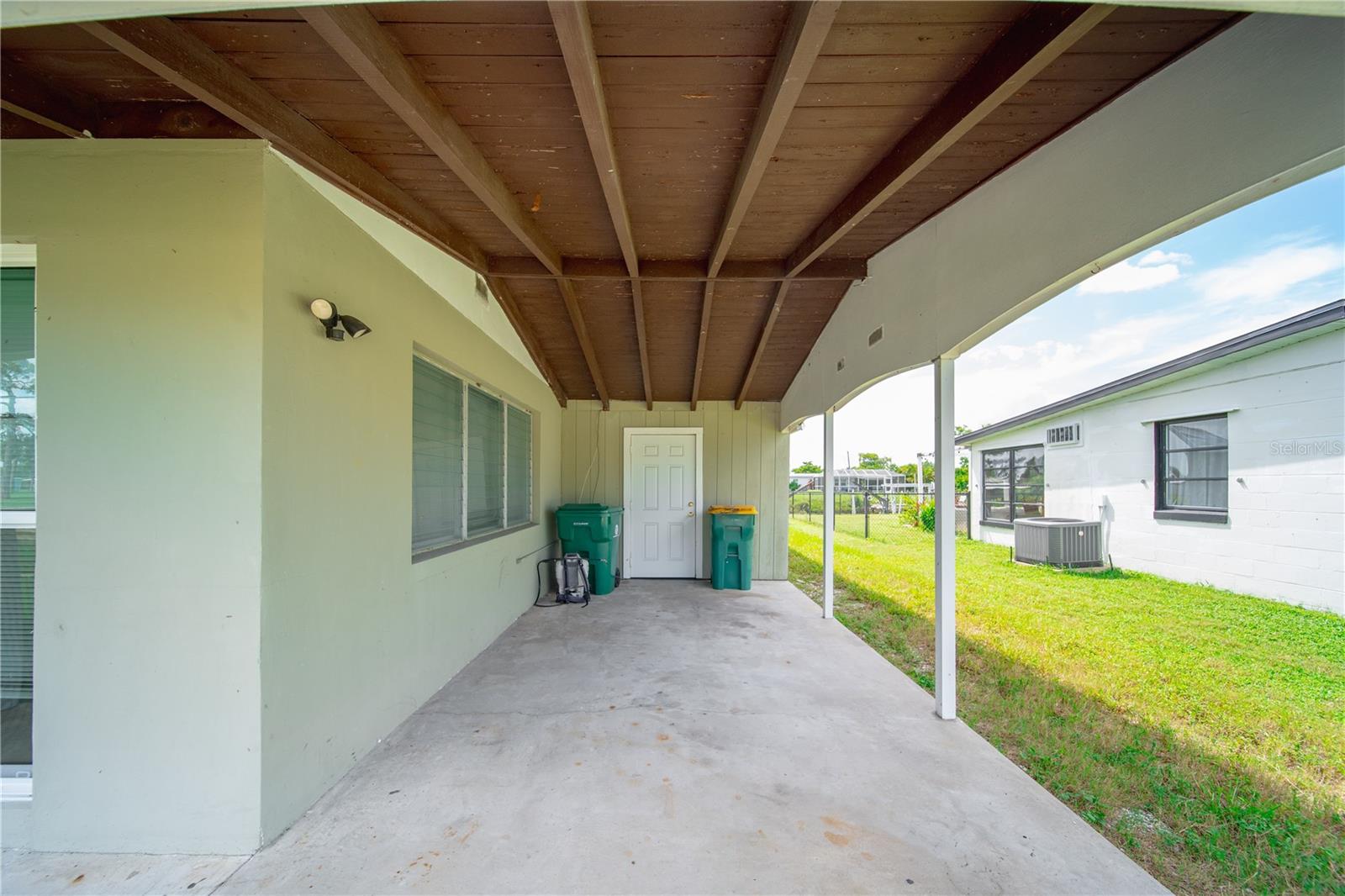 Image 26 of 32 For 4045 Conway Boulevard