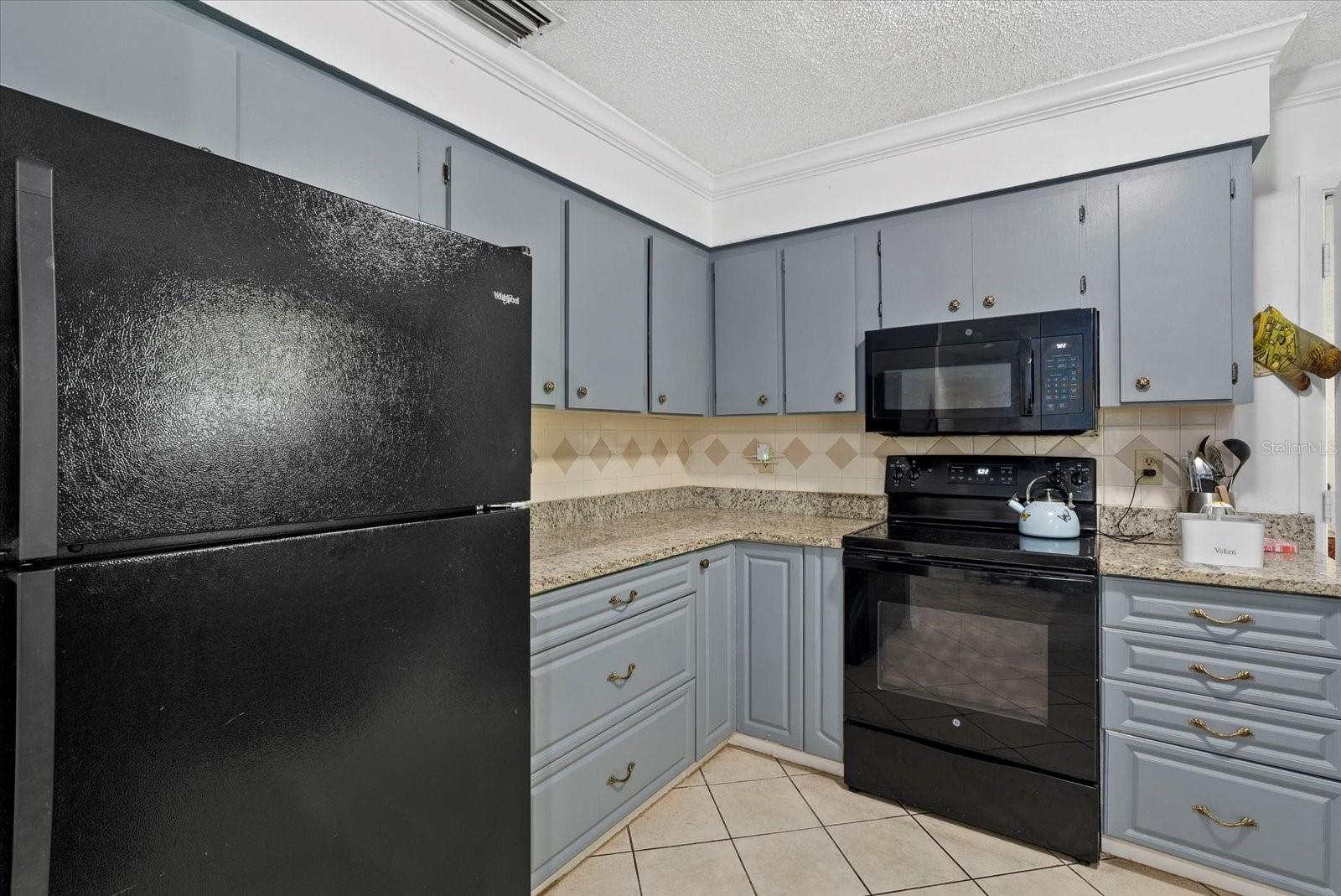 Image 15 of 29 For 4928 Habana Drive