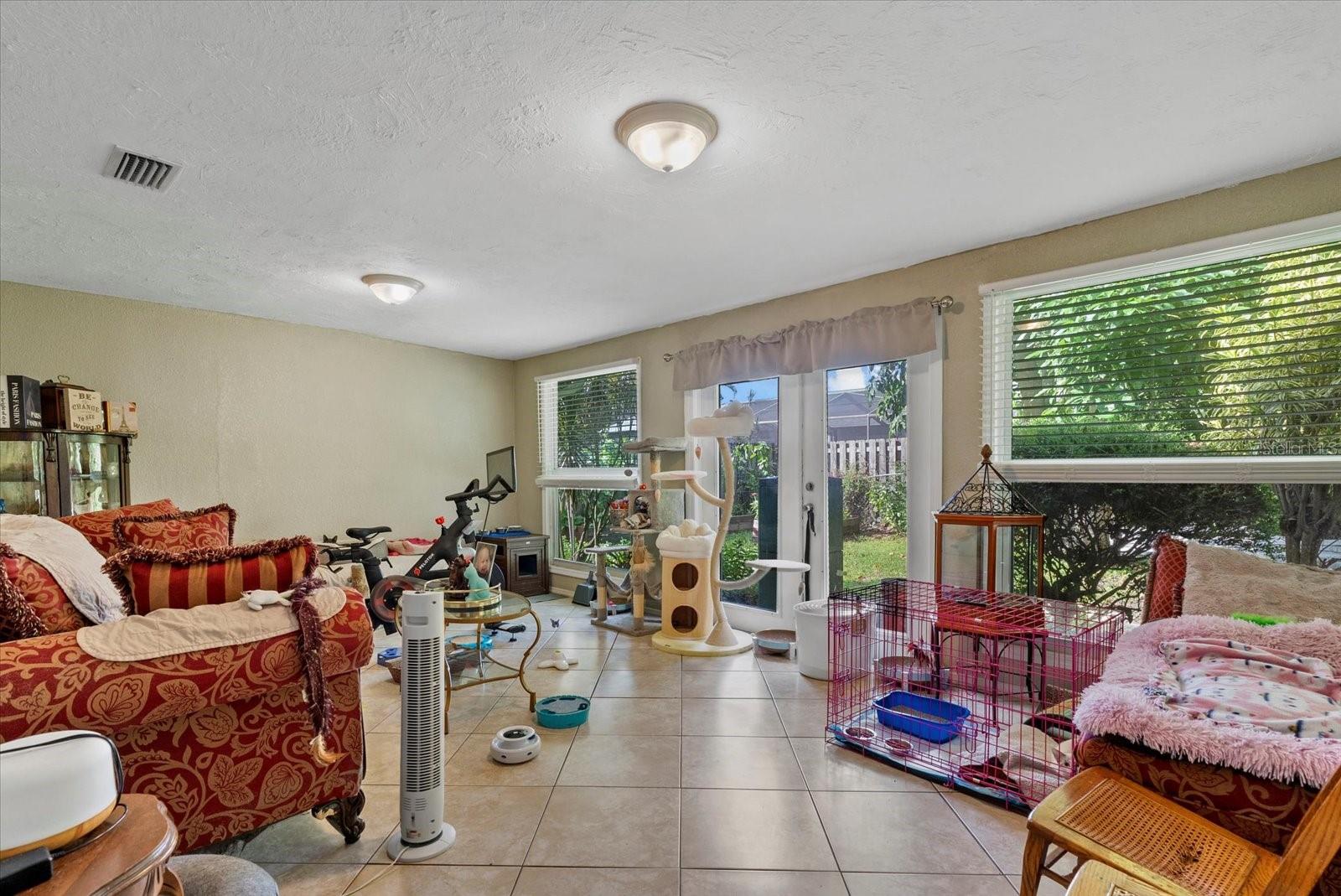 Image 20 of 29 For 4928 Habana Drive