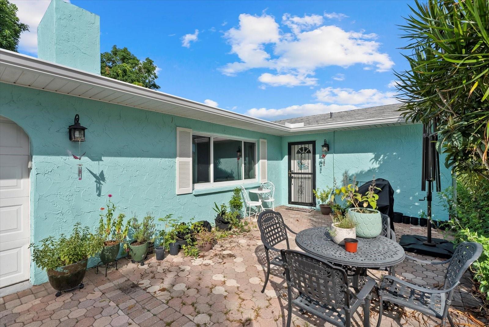 Image 21 of 29 For 4928 Habana Drive