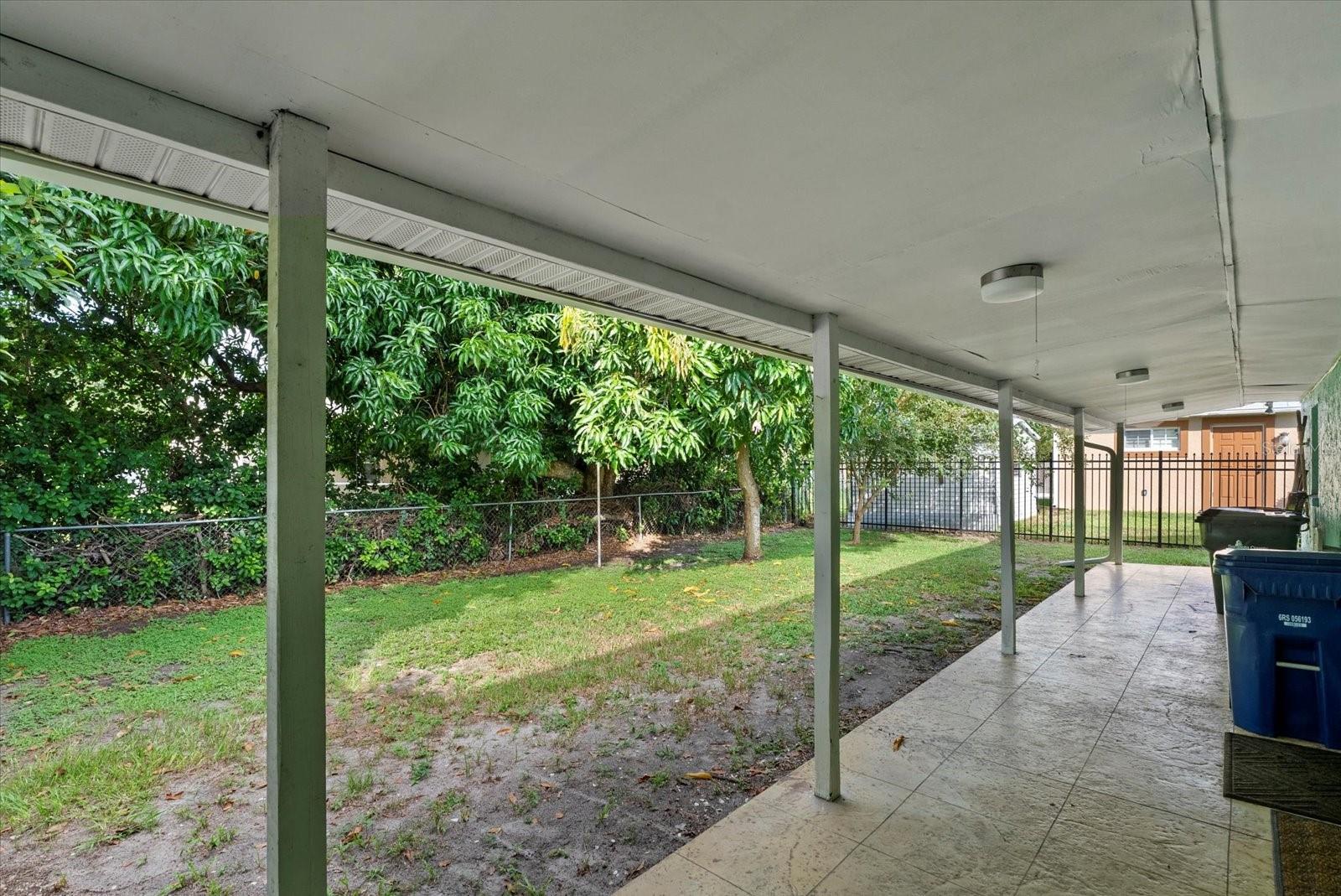 Image 26 of 29 For 4928 Habana Drive
