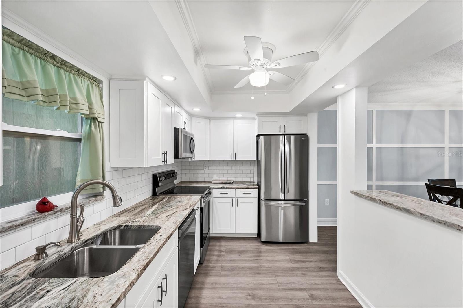 Image 10 of 40 For 3522 Silver Pine Court 90