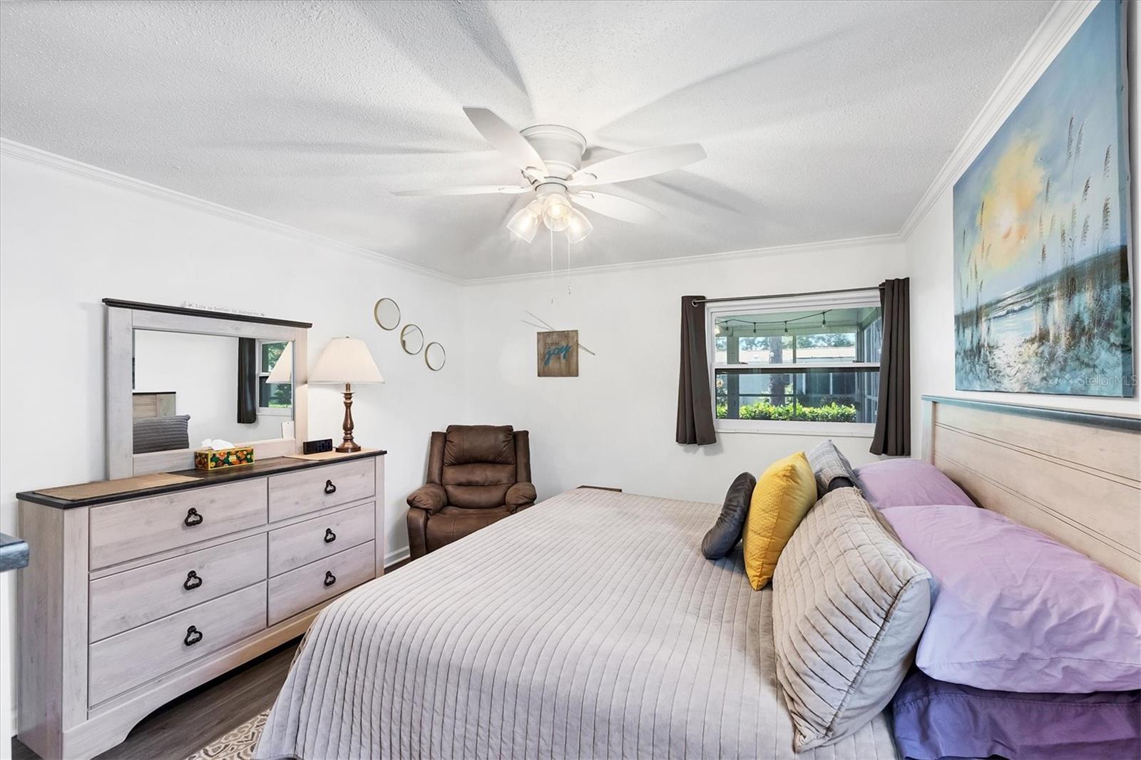 Image 17 of 40 For 3522 Silver Pine Court 90