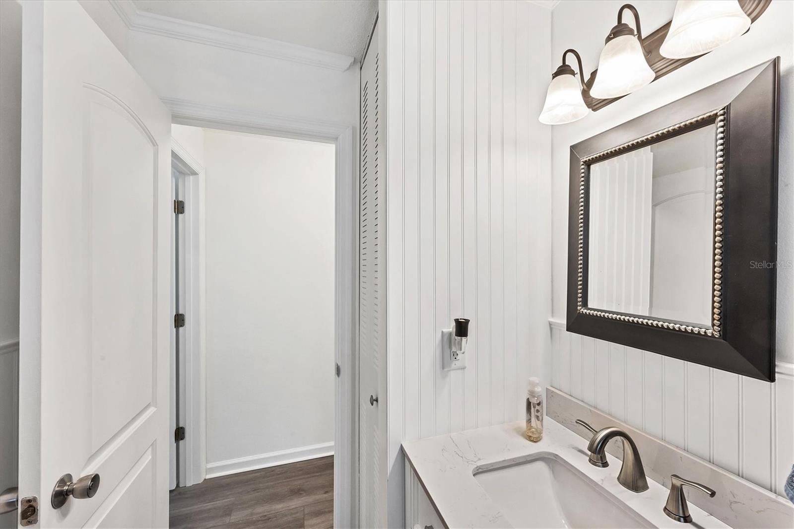 Image 24 of 40 For 3522 Silver Pine Court 90