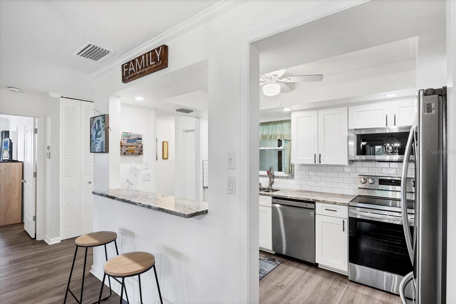 Image 7 of 40 For 3522 Silver Pine Court 90
