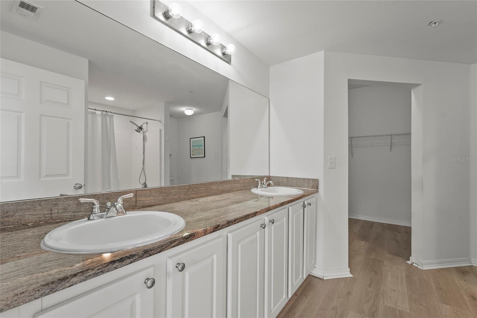 Image 28 of 75 For 5551 Bentgrass Drive 11-117