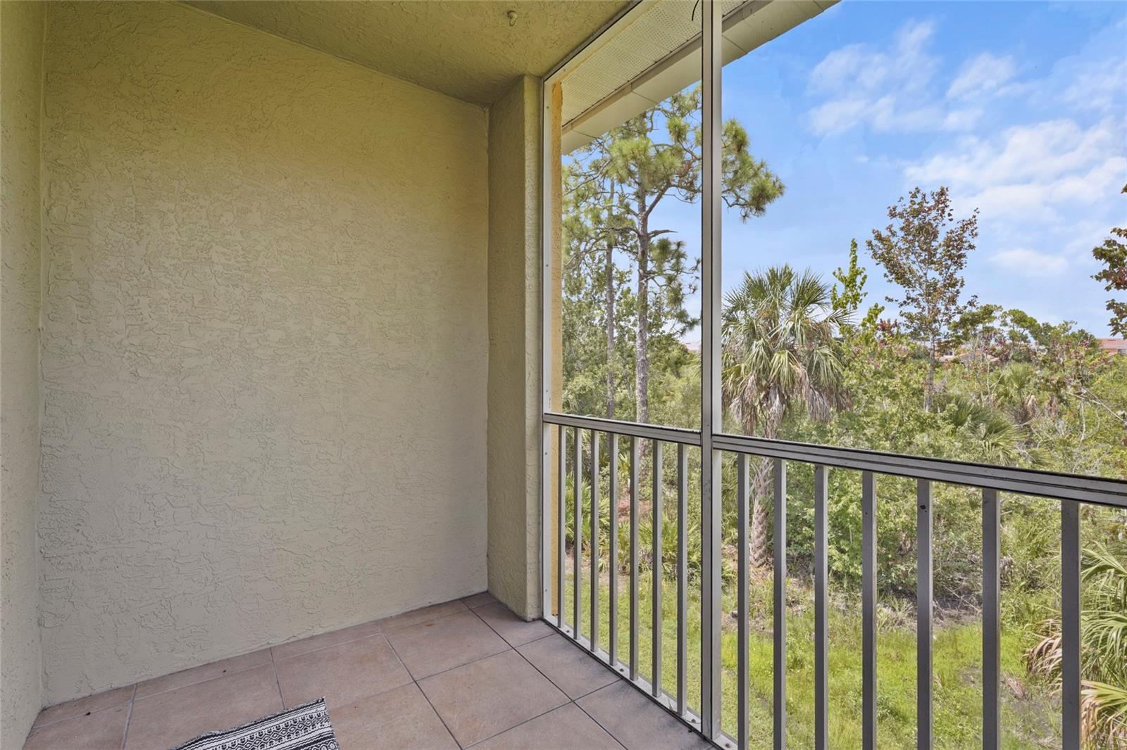 Image 6 of 75 For 5551 Bentgrass Drive 11-117