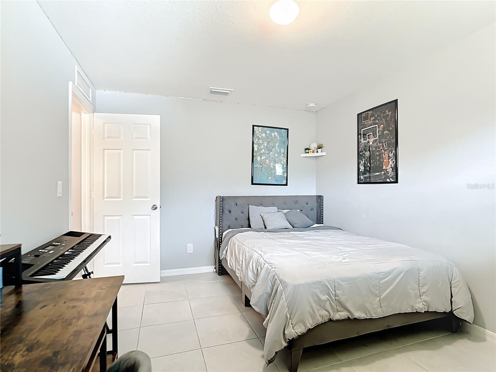 Image 18 of 30 For 2713 Embassy Road