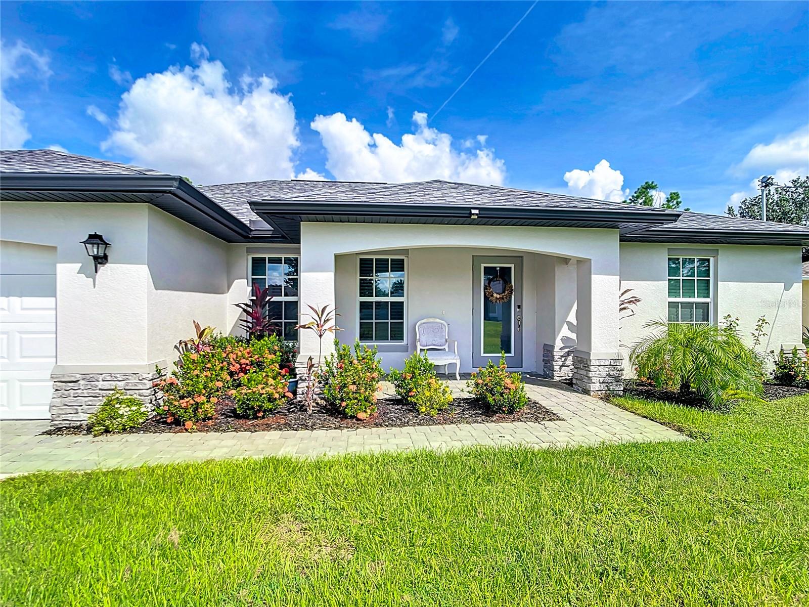 Image 2 of 30 For 2713 Embassy Road