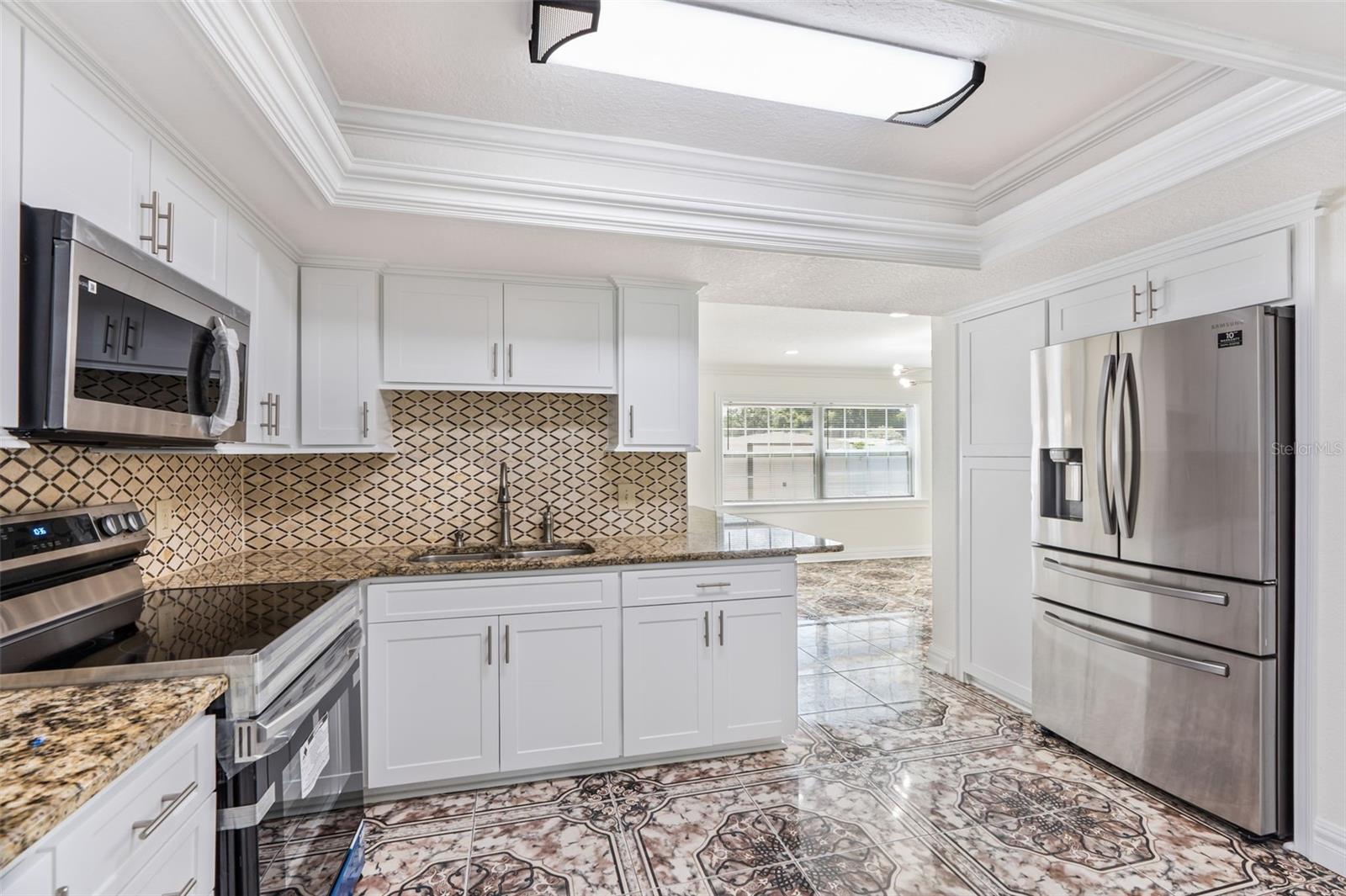 Listing photo id 18 for 107 Valley Circle