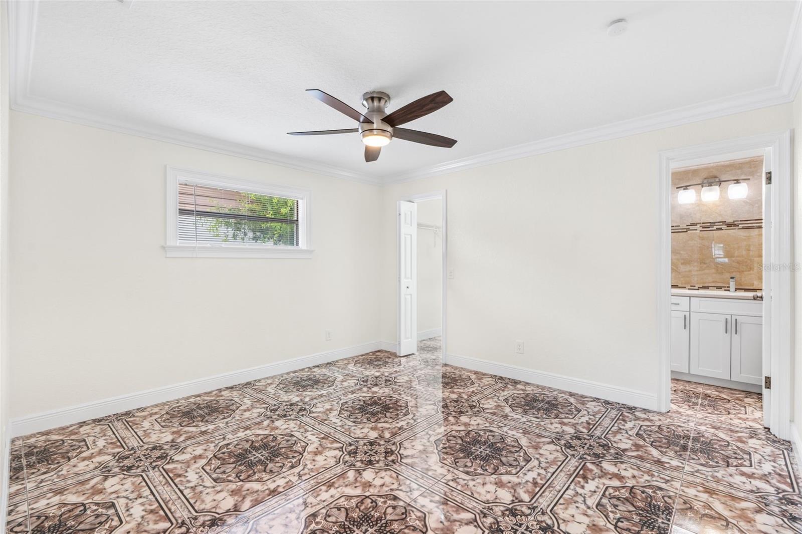Listing photo id 33 for 107 Valley Circle