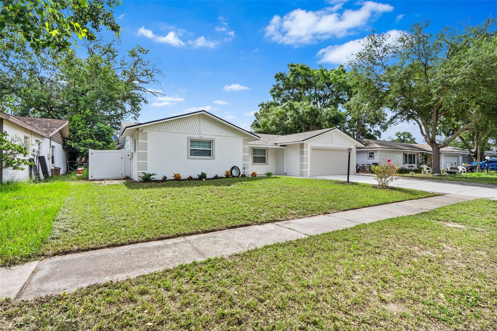 Listing photo id 2 for 107 Valley Circle