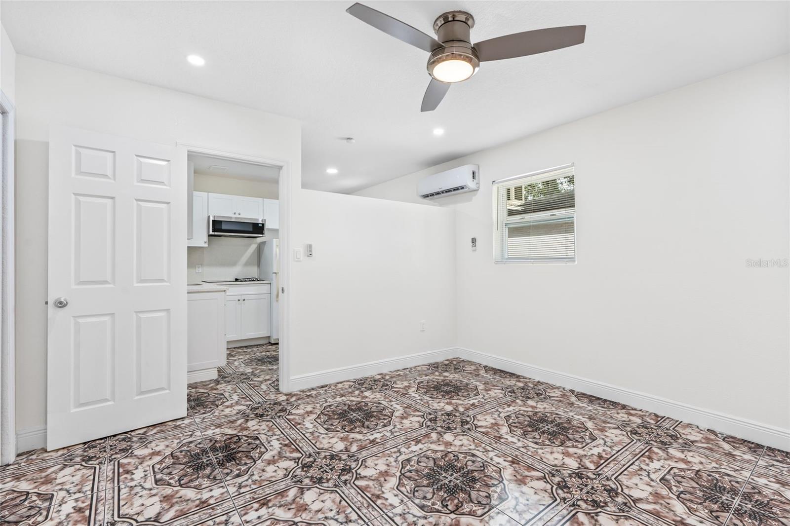 Listing photo id 43 for 107 Valley Circle