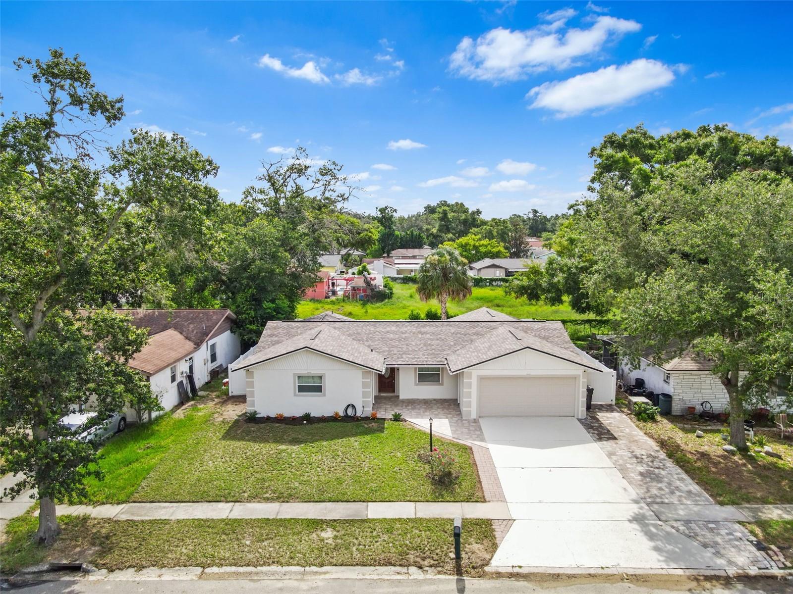 Listing photo id 5 for 107 Valley Circle